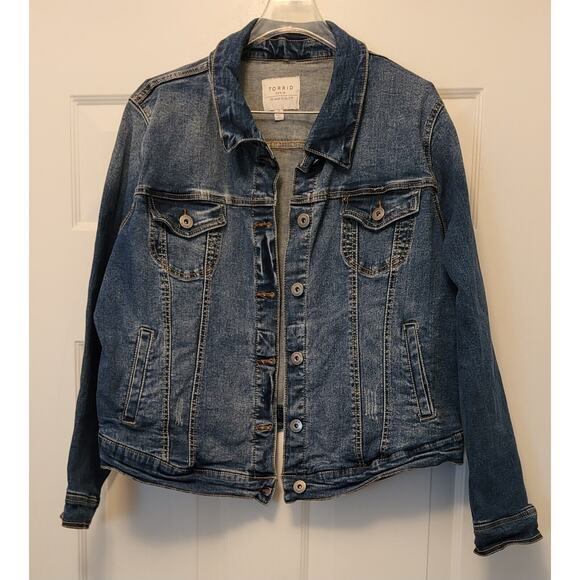 Torrid Denim Short Jean Jacket Womens Size 2 Blue Button Up (Size Plus 18-20) - Picture 1 of 13